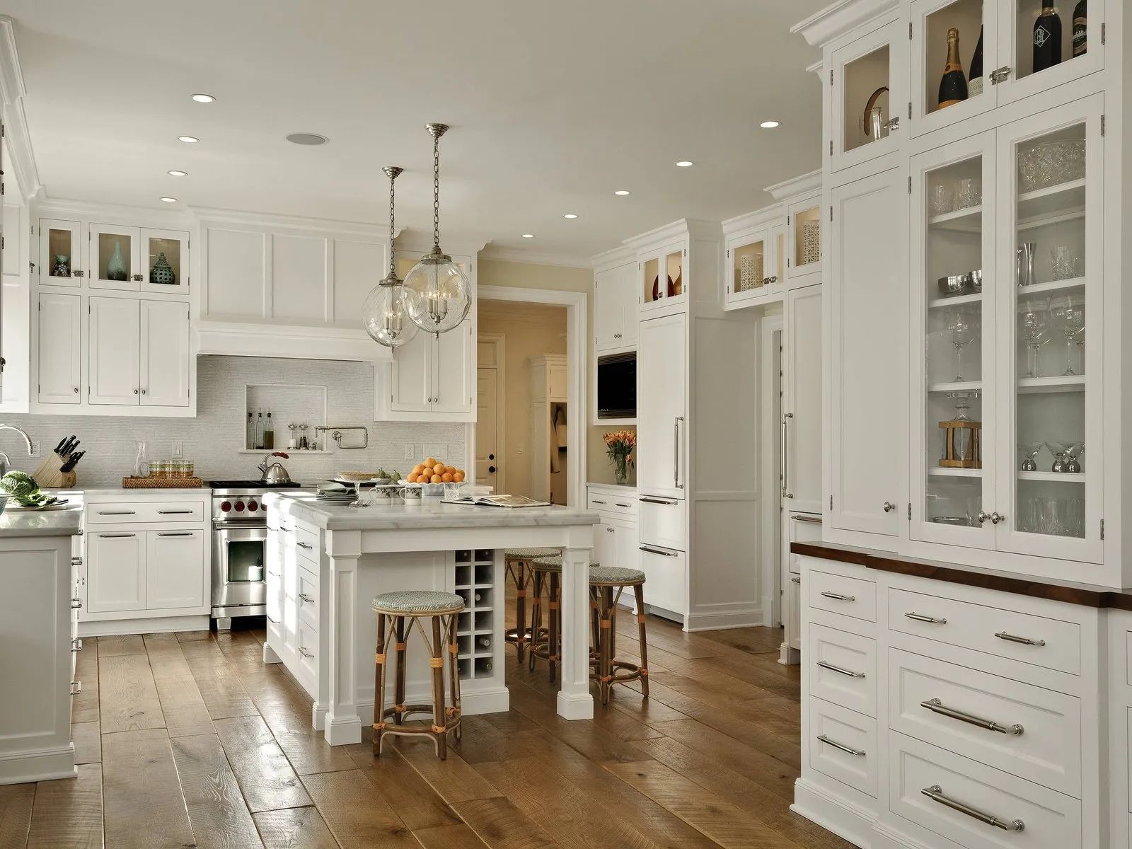 Classic white shaker kitchen with glass-front accents from the Vamaylo Heritage collection